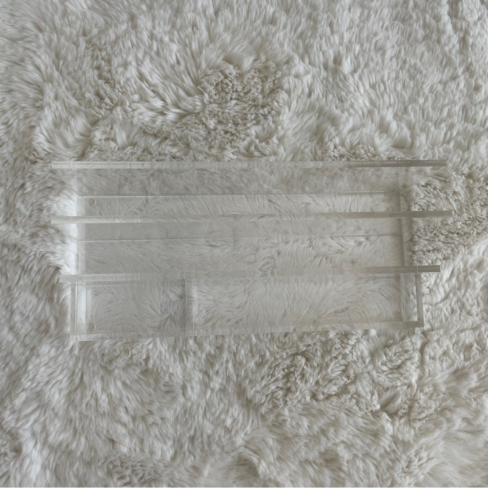 RUSSELL+HAZEL Acrylic Collator